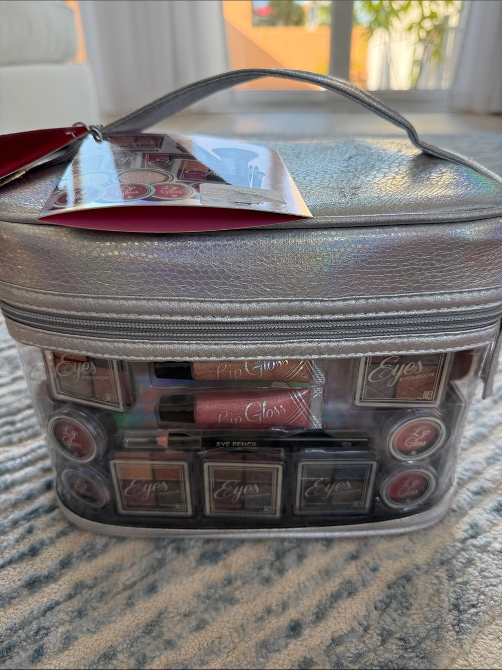 NWT D&C International 52 Piece Professional Series Cosmetic Tote